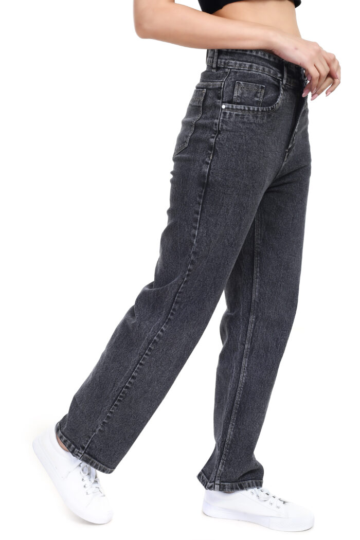 Trendy Straight fit Jeans for Women - Image 5