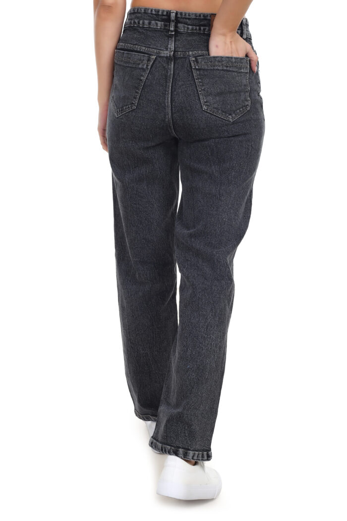 Trendy Straight fit Jeans for Women - Image 6